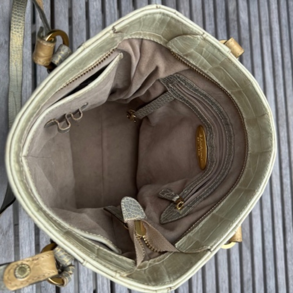 Brahmin Vintage Bucket Bag - Picture 9 of 11